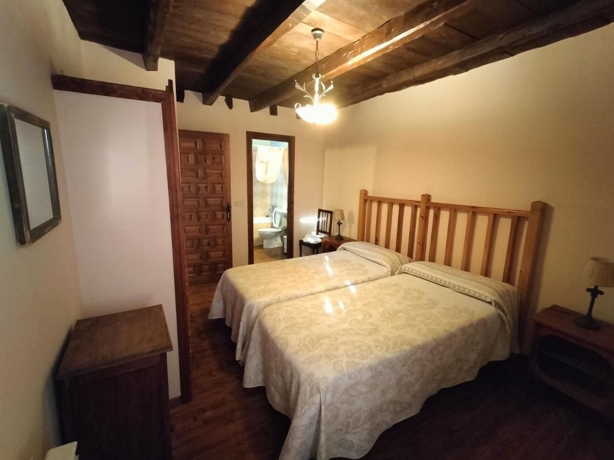 Villalcázar de Sirga Don Camino Low Cost מראה חיצוני תמונה