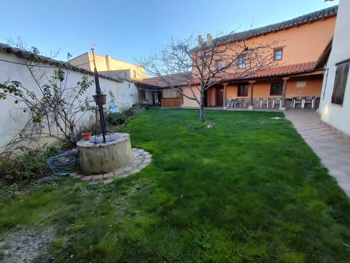 Villalcázar de Sirga Don Camino Low Cost מראה חיצוני תמונה